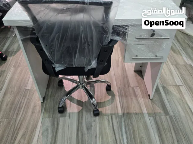 عرض خاص لفترة محدودة – مكتب مع كرسي