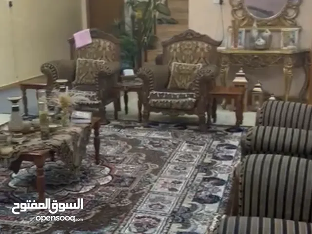 260 m2 More than 6 bedrooms Townhouse for Rent in Basra Baradi'yah