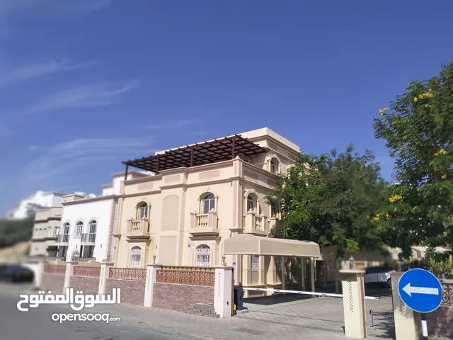 140m2 3 Bedrooms Apartments for Rent in Muscat Qurm