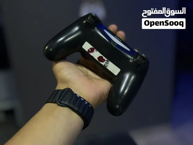 يد بلايستيشن 4 اصليه بحاله جيده