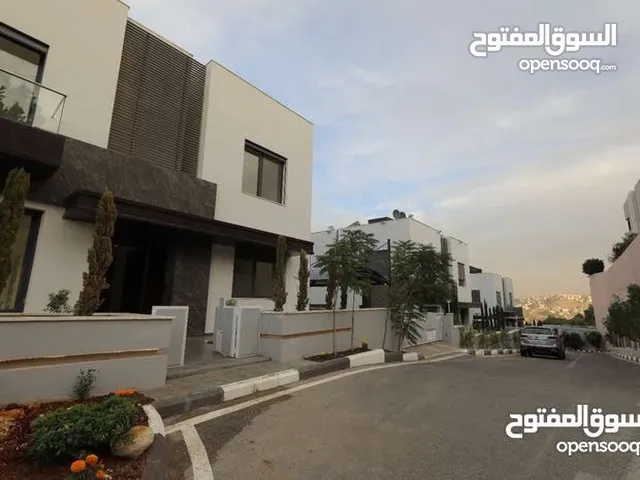 700 m2 5 Bedrooms Villa for Sale in Amman Bilal