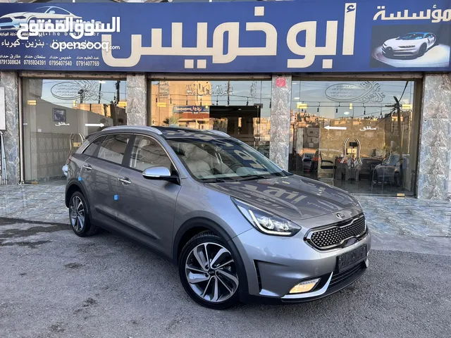 كيا نيرو تورينج 2019 بحالة الوكالة فل كامل مع فتحة سقف