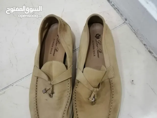 للبيع حذاء ماركة لوربيانا مستعمل نظيف جداً مقاس 40
