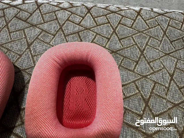 اسفنج ايربودز ماكس بحالة كويسة جدا بدون أي قطع