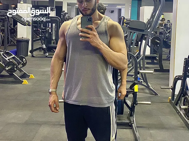 مدرب شخصي محترف بطال تونس للكمال الاجسام