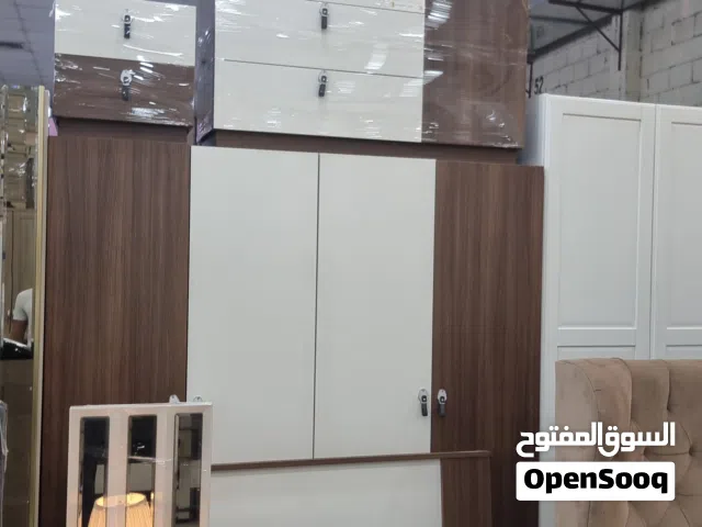 للبيع اثاث غرف نوم