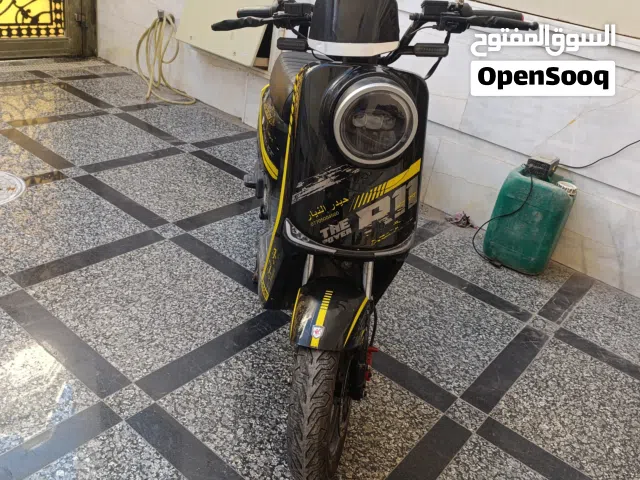 دراجة شحن ار 11 نضيفة لون اسود