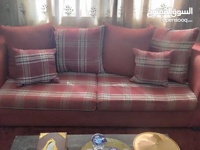 طقم كنب مطلوب فيه 70 دينار