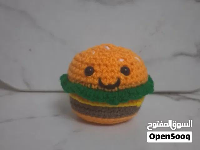 دمى صغيرة بالصوف