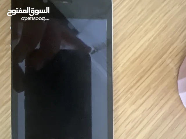 جوال ايفون 4 مكسوره الخلفيه محروق قابل للأصلاح