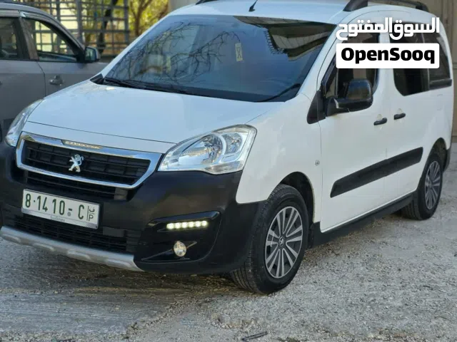 2018 بيجو بارتنر Standard