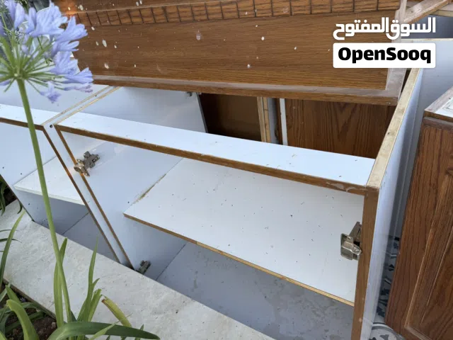 مطبخ خشب بلوط عبارة عن 9 خزاين