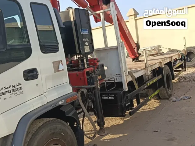 PDO pass mulkiya validity 2027 iszue Truck 12ton with 6ton hiab for sale asking price 14500