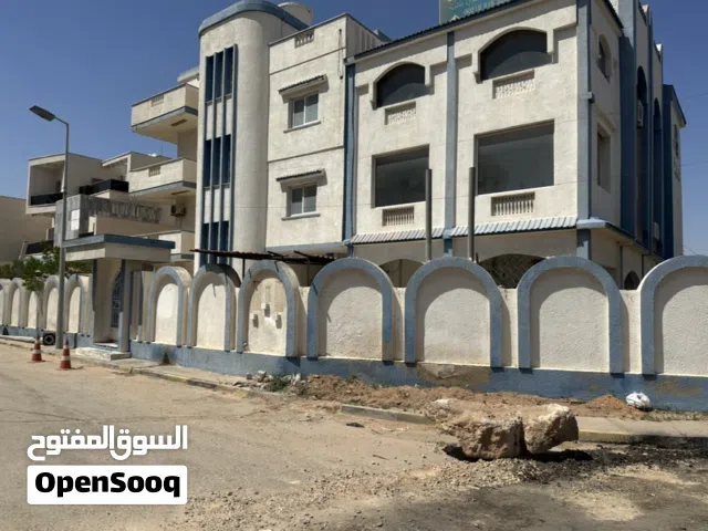 فيلا للإيجار في حي دمشق مساحة الأرض 1000 متر مربع