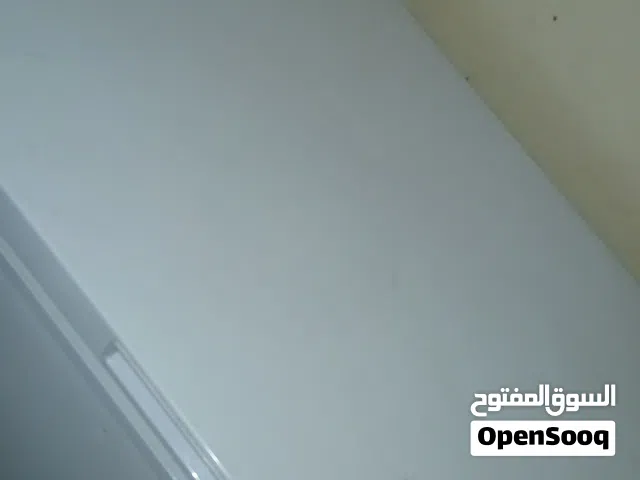 فريزر بطح مستعمل للبيع نوعه Newton