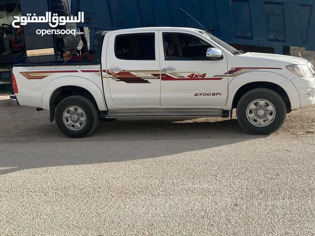 Toyota Hilux GL in Al Karak