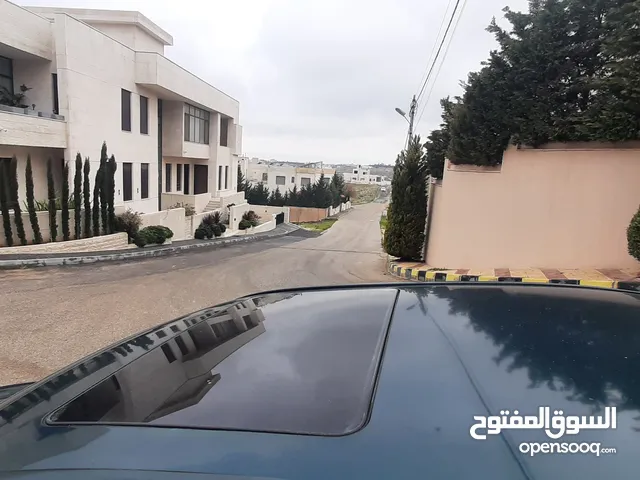 أرض للبيع طريق المطار خلف مدرسة الشويفات منتظمة الشكل واجهة 23 م على شارع عرضه 14 م منطقة فلل فق