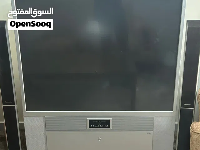 تلفزيون قديم شغال مية بلمية وواضح جدا للبيع