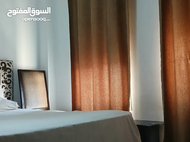 شقة للإيجار مفروش تشطيب جيد جداً في كمبوند بداية 1 مساحة 80 متر