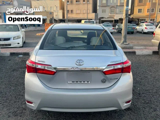للبيع كورلا 2015 نضيفه