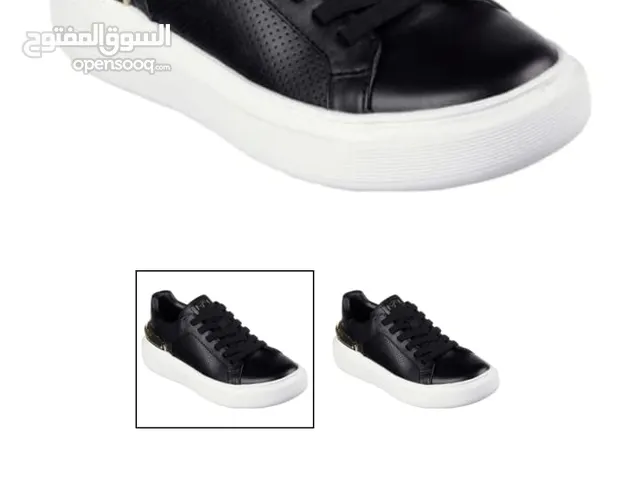 Black Comfort Shoes in Amman