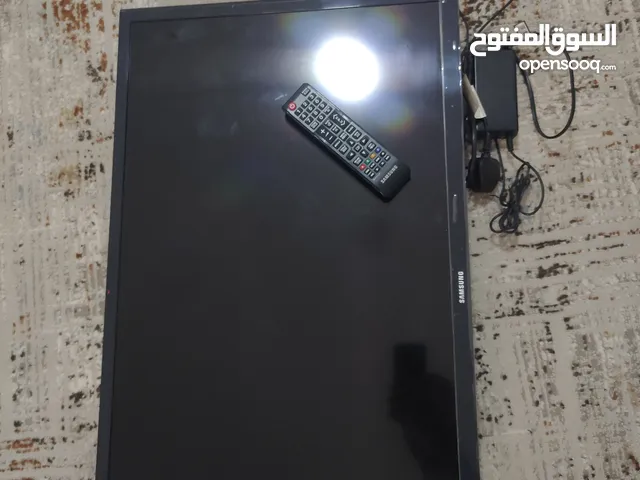 Samsung LCD 32 inch TV in Al Batinah
