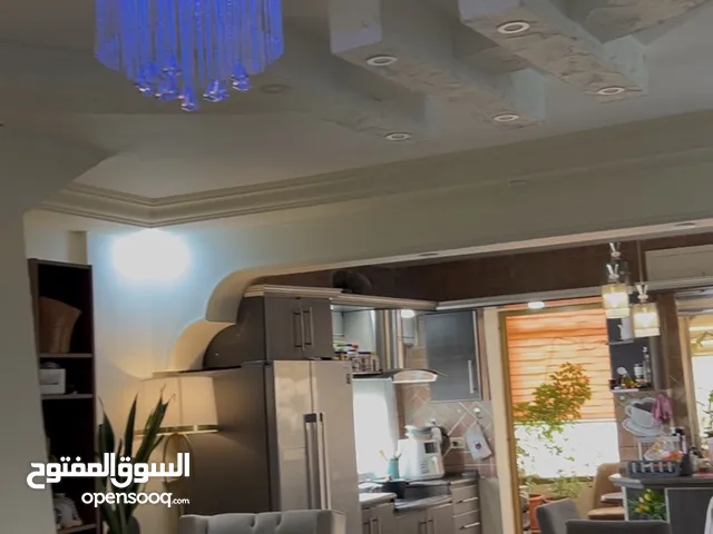 شقة دوبلكس في الزرقاء الجديدة مساحة 230 متر مربع