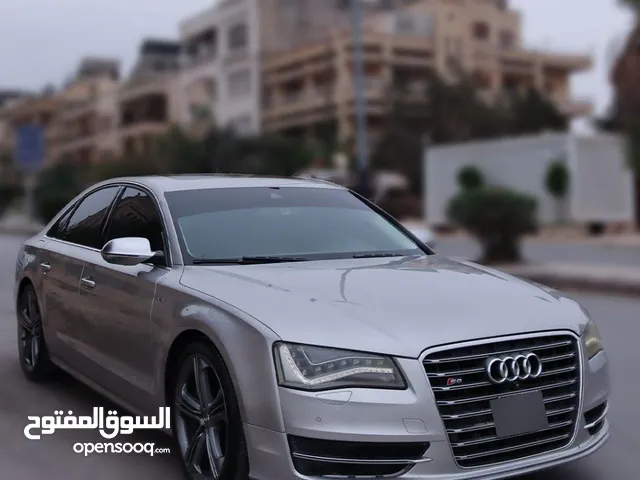 Audi S8 2013