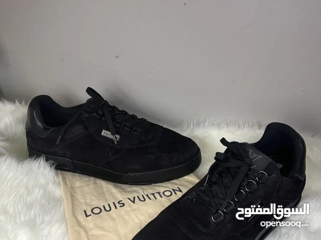 42 Sport Shoes in Hawally