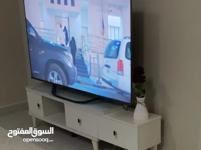 طاوله تلفزيون مع كرسي تفصيل لامام التلفاز