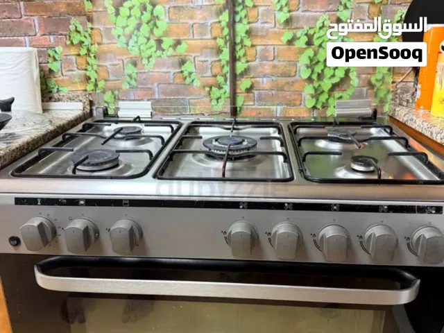 5 burner cooking range ! Good condition  URGENT SELLING