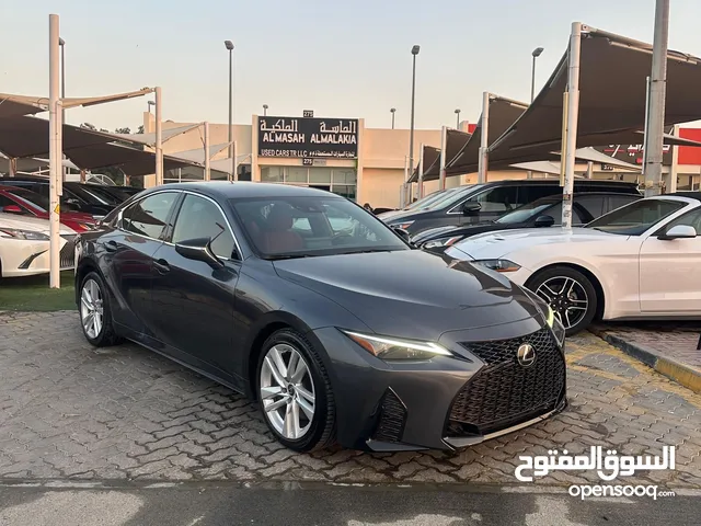 Lexus is300 2021