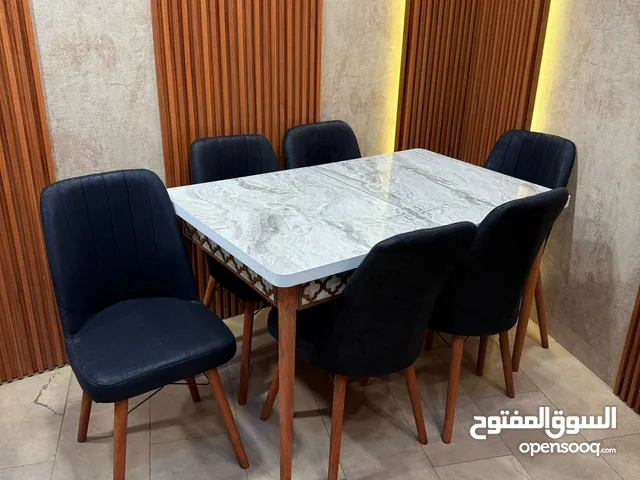 ميز طعام 6 كرسي سلايد يتكبر ويتصغر جوانب cnc كراسي مخمل وتر بروف هيكل حديد ورجل خشب قياس الميز 80*