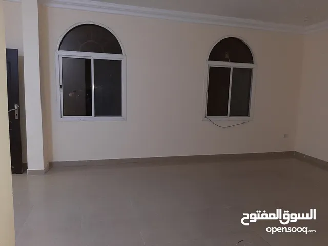 111 m2 3 Bedrooms Apartments for Rent in Doha Madinat Khalifa
