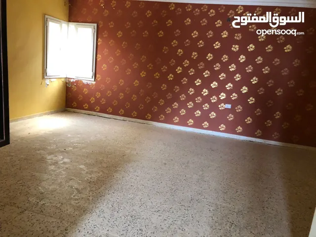 500 m2 More than 6 bedrooms Townhouse for Rent in Tripoli Ain Zara