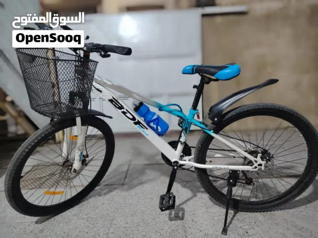 بايسكل فئة اقتصادية ماركة BDF   حجم 26  حالة النظافة ممتازة  السرعة 7 × 3  ملحقات (ستاند موبايل - مط