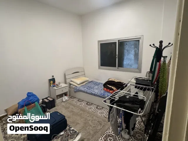 متاح غرفة وحمام لفرد  او فردين فقط داخل شقة مؤسسة ايجار 105شرط عدم التدخين السكن من اليوم