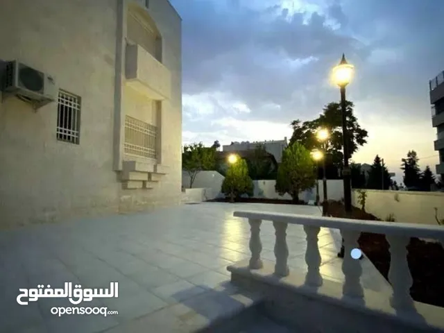 1000 m2 3 Bedrooms Villa for Rent in Amman Dahiet Al-Nakheel