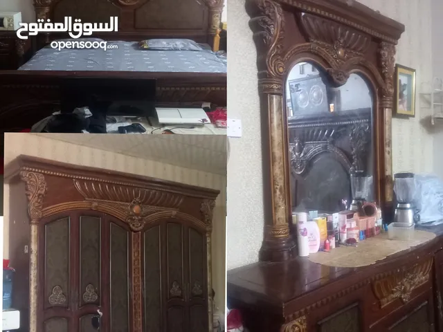 سرير + خزانة الملابس+ طاولة الزينة ....فقت 50 ريال كامل bed + dressing table+ wardrobe..only 50riyal