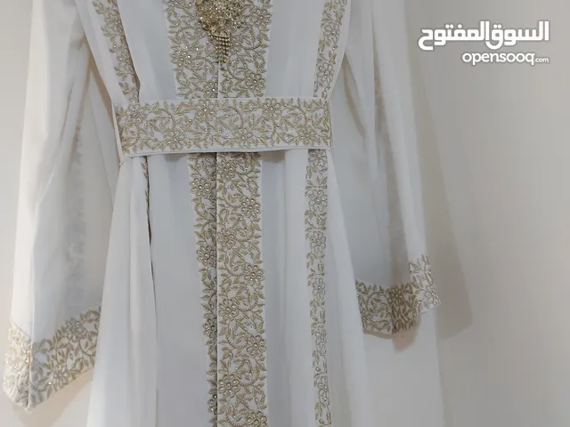 قفطان قطعتين مطرز دبل كلوش