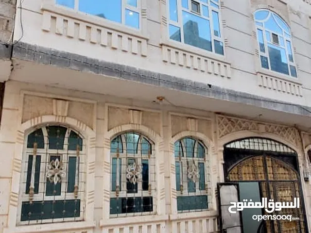 88 m2 More than 6 bedrooms Townhouse for Sale in Sana'a Amran Roundabout