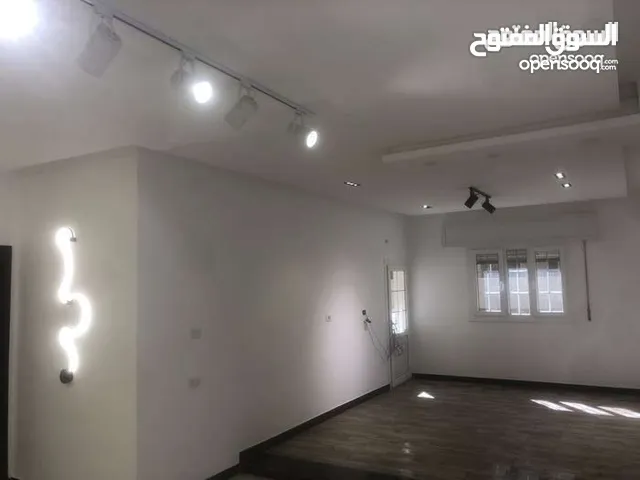 185 m2 4 Bedrooms Apartments for Sale in Tripoli Al-Sidra