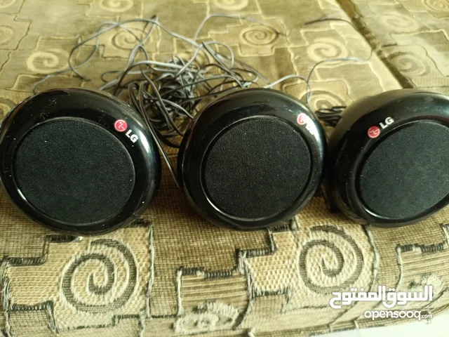 سماعات كمبيوتر عدد 3 للبيع