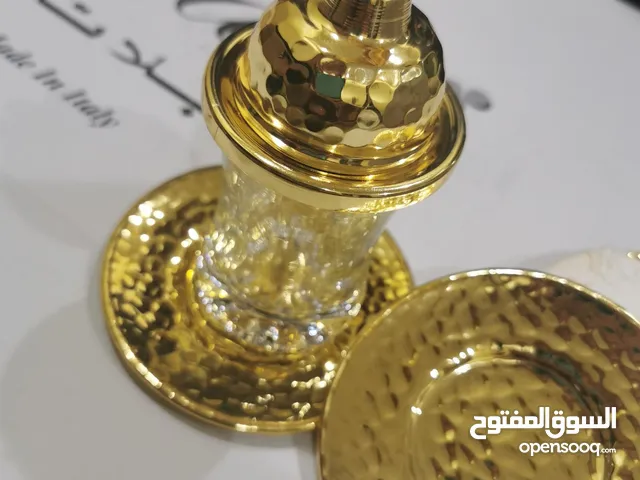 فنجان شاي مطلي ببديل الذهب
