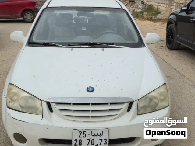 2003 كيا سيراتو Standard