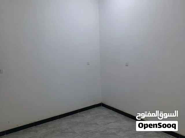 100 m2 3 Bedrooms Apartments for Rent in Basra Al Asdiqaa