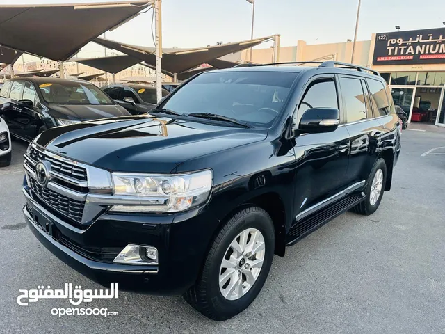 Used Toyota Land Cruiser in Sharjah