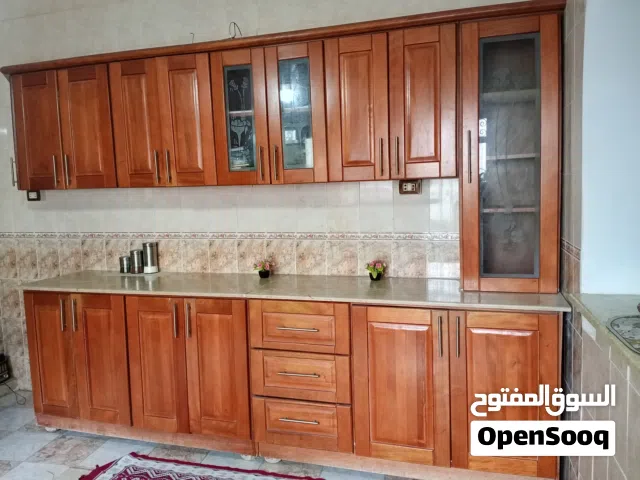 دولاب مطبخ لوح بحاله جيده للبيع المكان طرابلس النوفليين