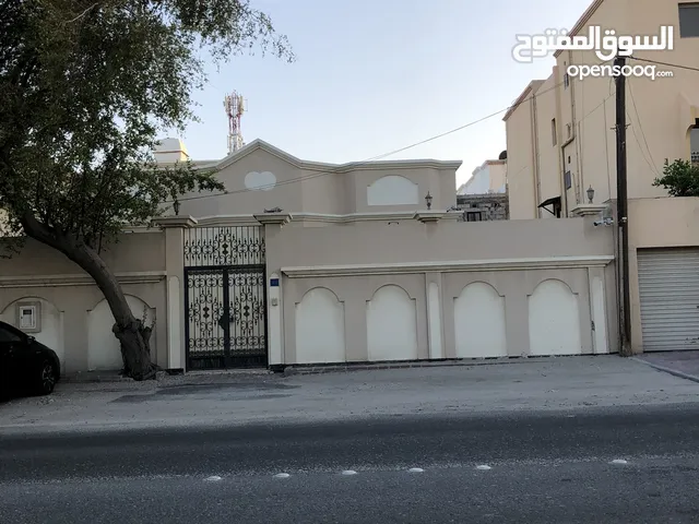 500 m2 3 Bedrooms Townhouse for Rent in Central Governorate Sanad