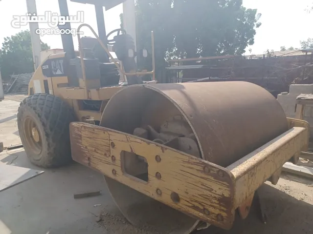 Roller compactor CS533E Caterpillar